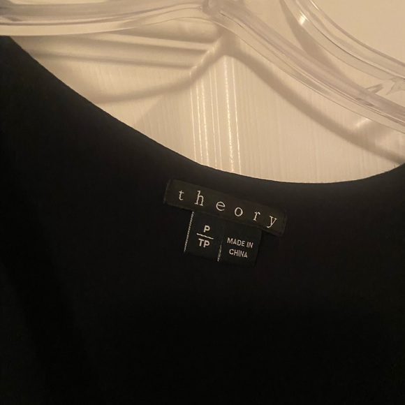 Theory Silk Jantine Sleeveless Blouse Size P NWOT - Picture 2 of 12